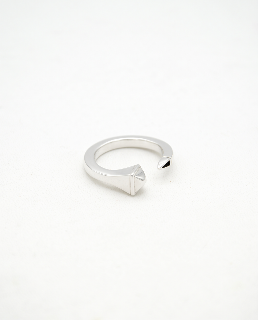 Les clous porte-bonheur de Sainte Dévote" Silver Ring